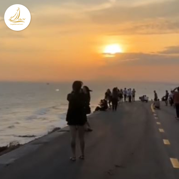 Đừng quên check in dốc hoàng hôn Mũi Né nhé du khách ơi